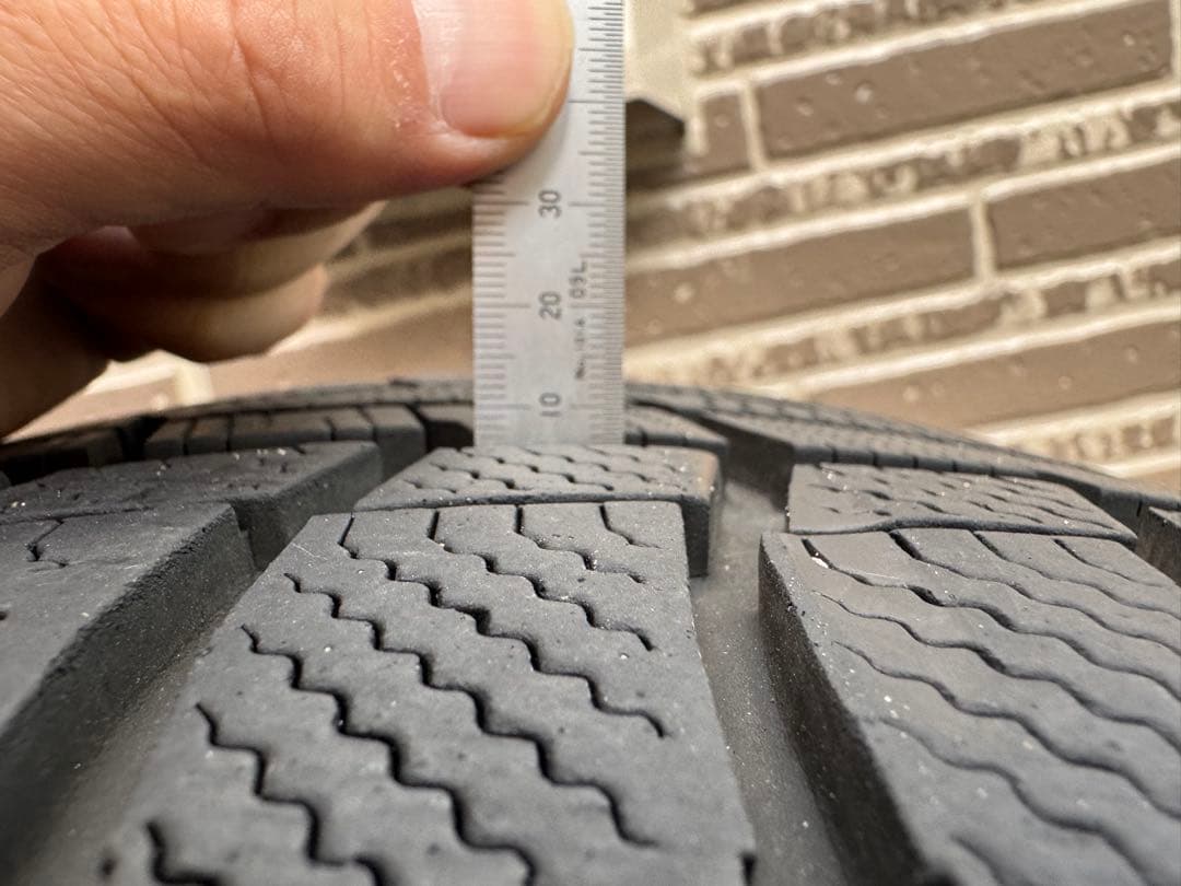 アルファード／ベルファイア TOYO16インチスタッドレス 純正ホイール付