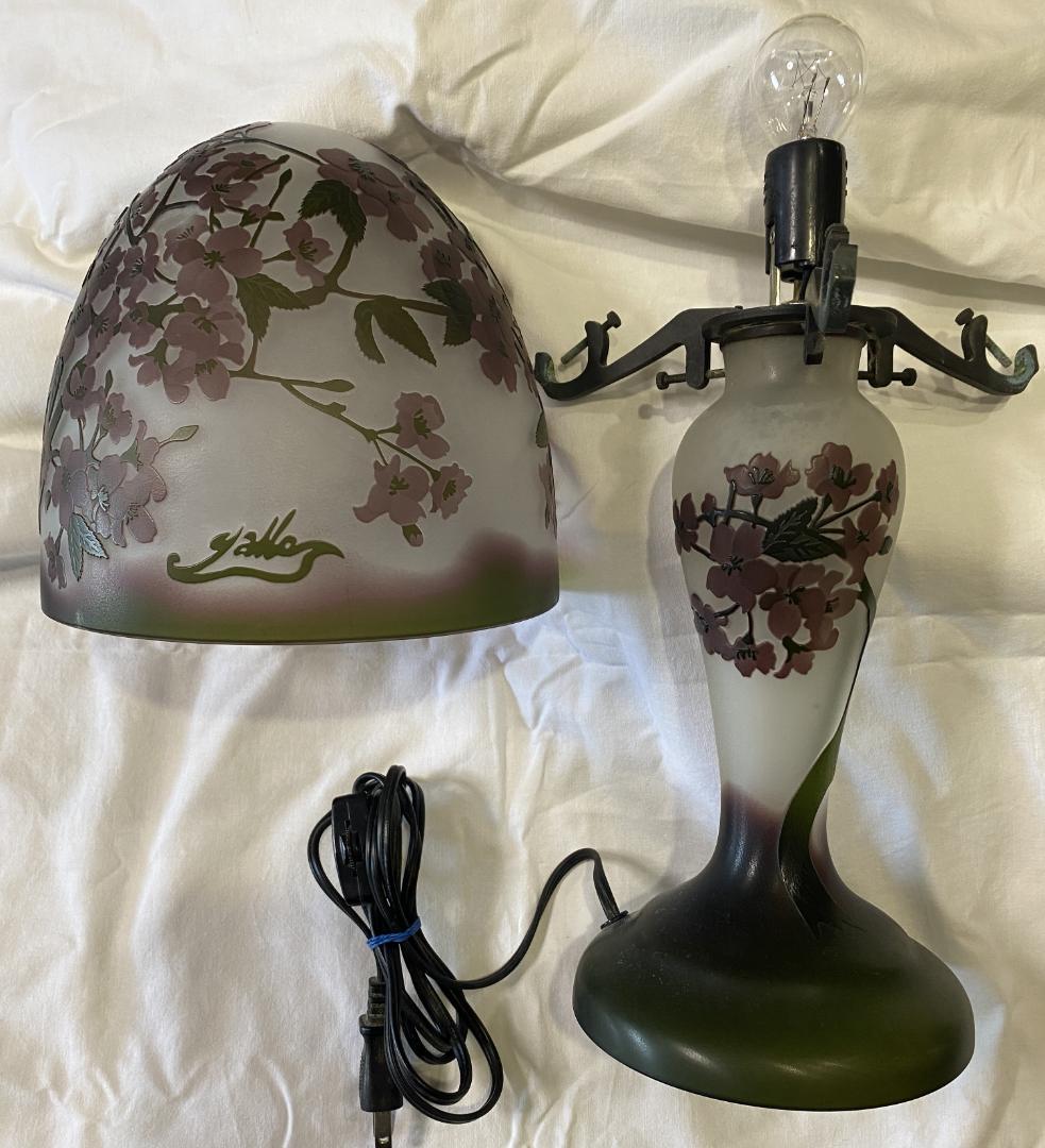 エミールガレ　レプリカ　Emile Galle 風　卓上照明　ナイトスタンド