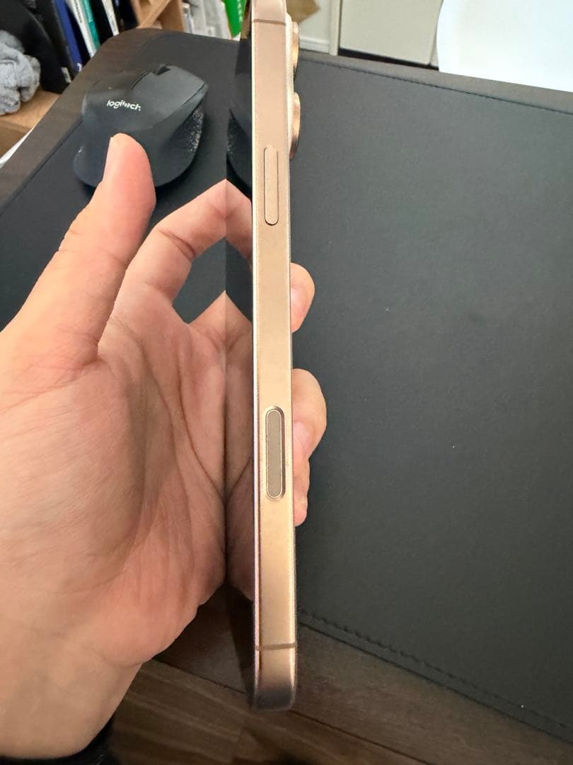 iPhone 16 Pro Max 256GB デザートチタニウム 本体のみ