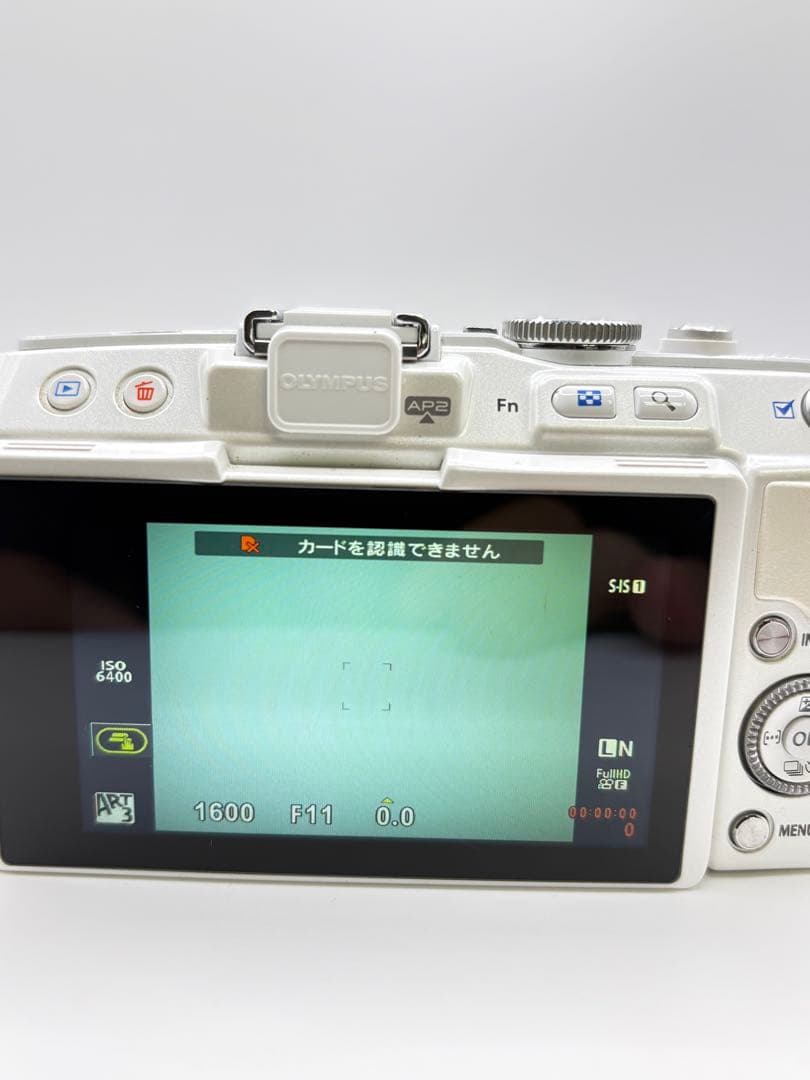 OLYMPUS PEN E-PL6 ホワイト