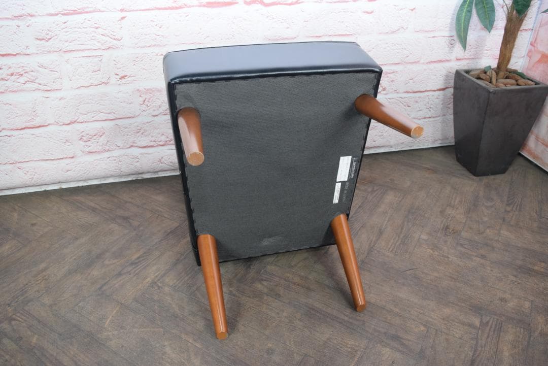 展示品 カリモク60 カフェチェア スタンダードブラック 2024年製