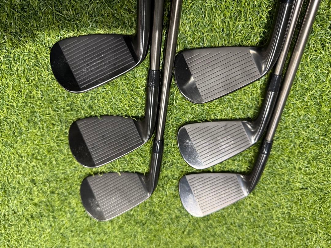 限定品　タイトリストT200 BLACK リミテッドエディション