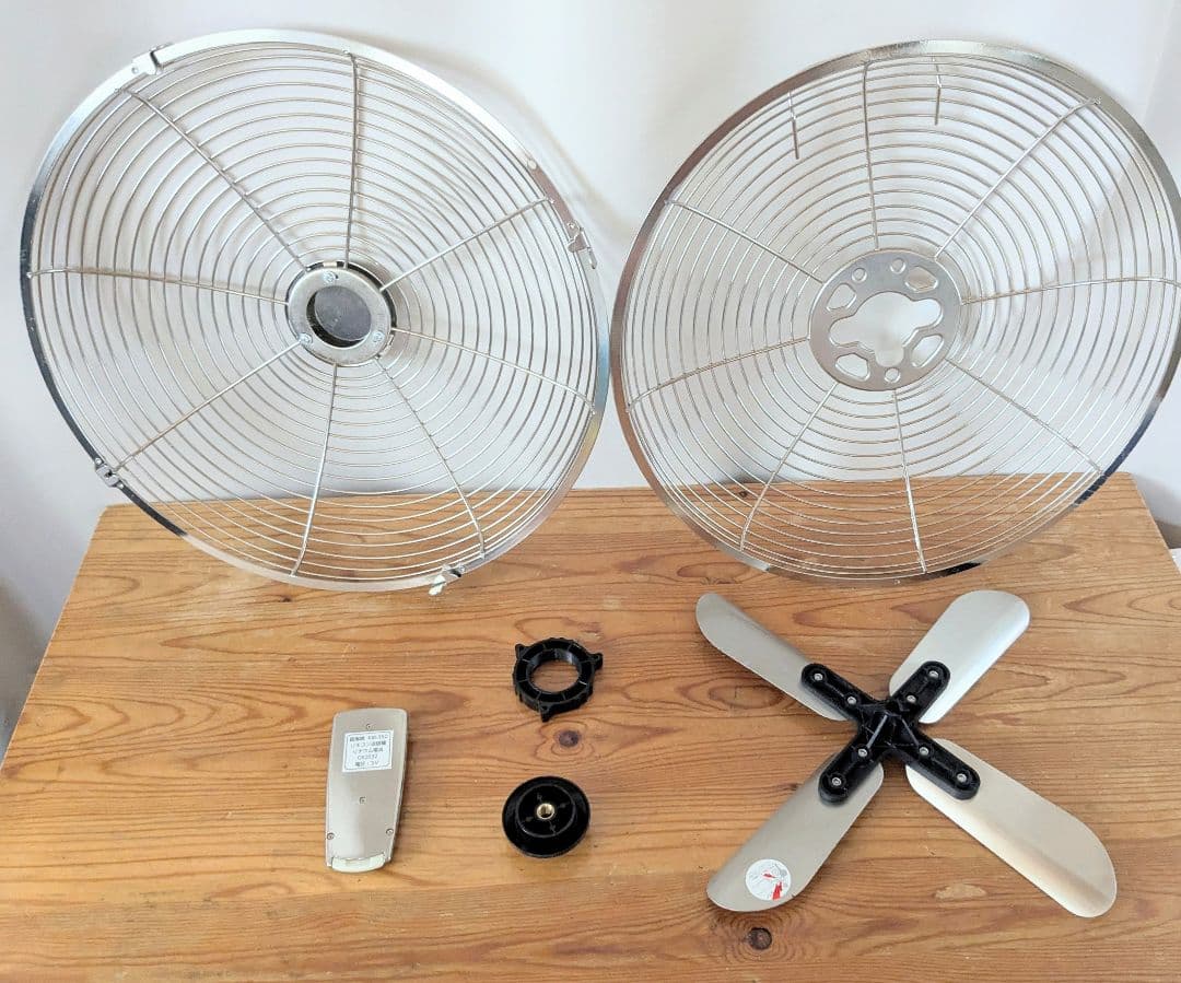 [廃盤レア・希少・おしゃれ・レトロ] ドウシシャ メタル扇風機 KIR-350