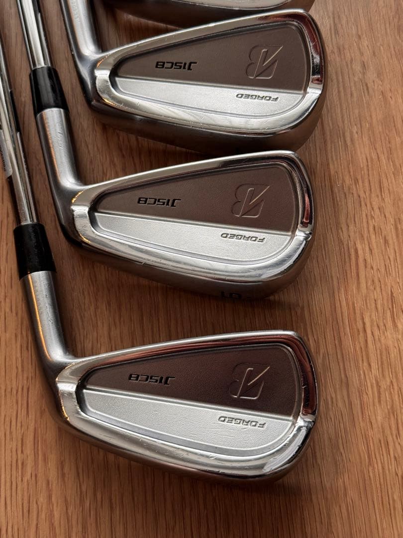 週末価格　ブリヂストン　J15CB アイアン　DGS200６本セット