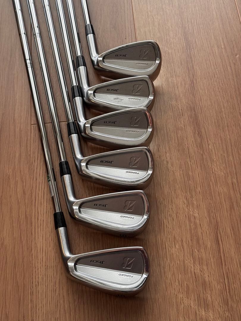 週末価格　ブリヂストン　J15CB アイアン　DGS200６本セット