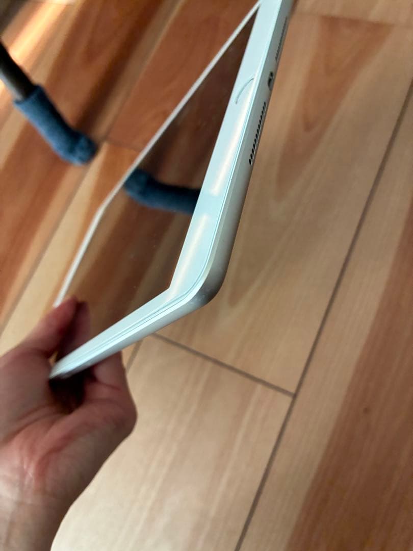 超美品！iPad 第8世代　32GB wifi 10.2インチ　A2270