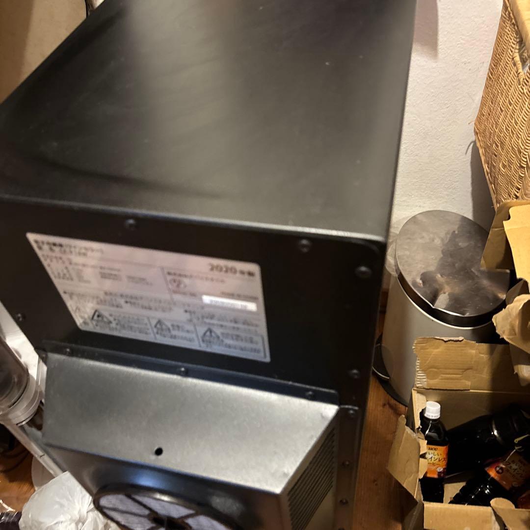 （中古美品）デバイスタイル 右開きワインセラー(18本収納) CF-P18W