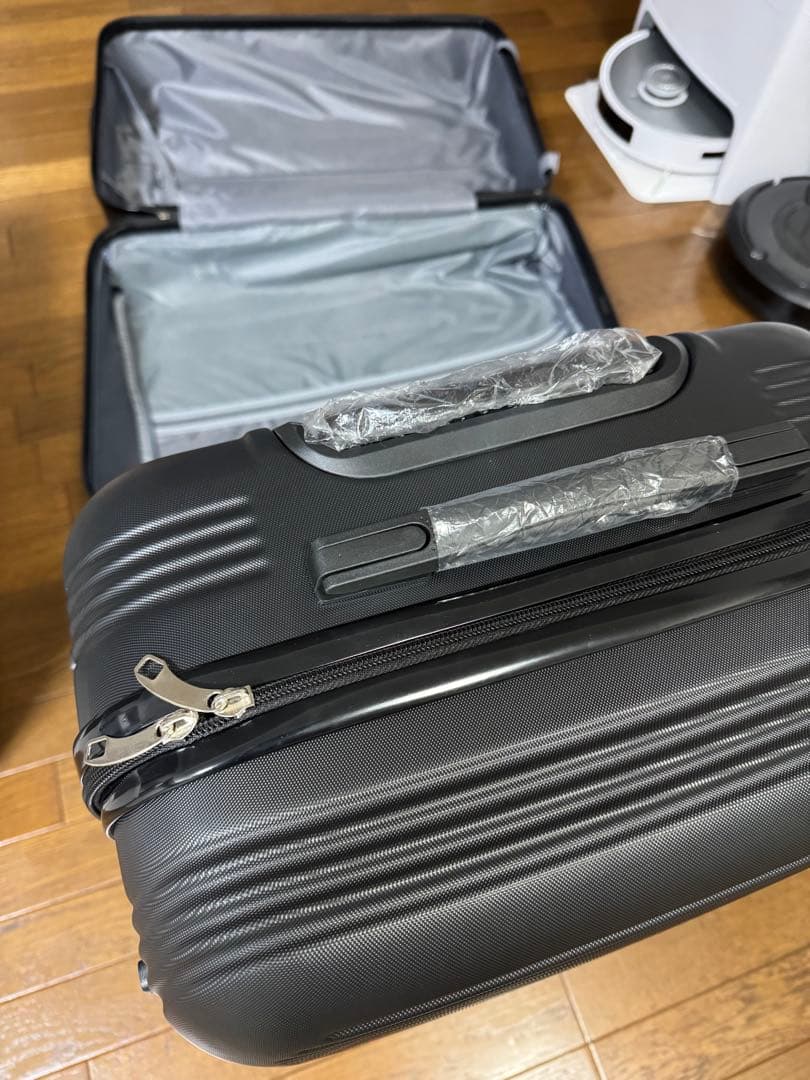 新品・未使用 / 3点セット / 軽量 / TSAロック/スーツケース