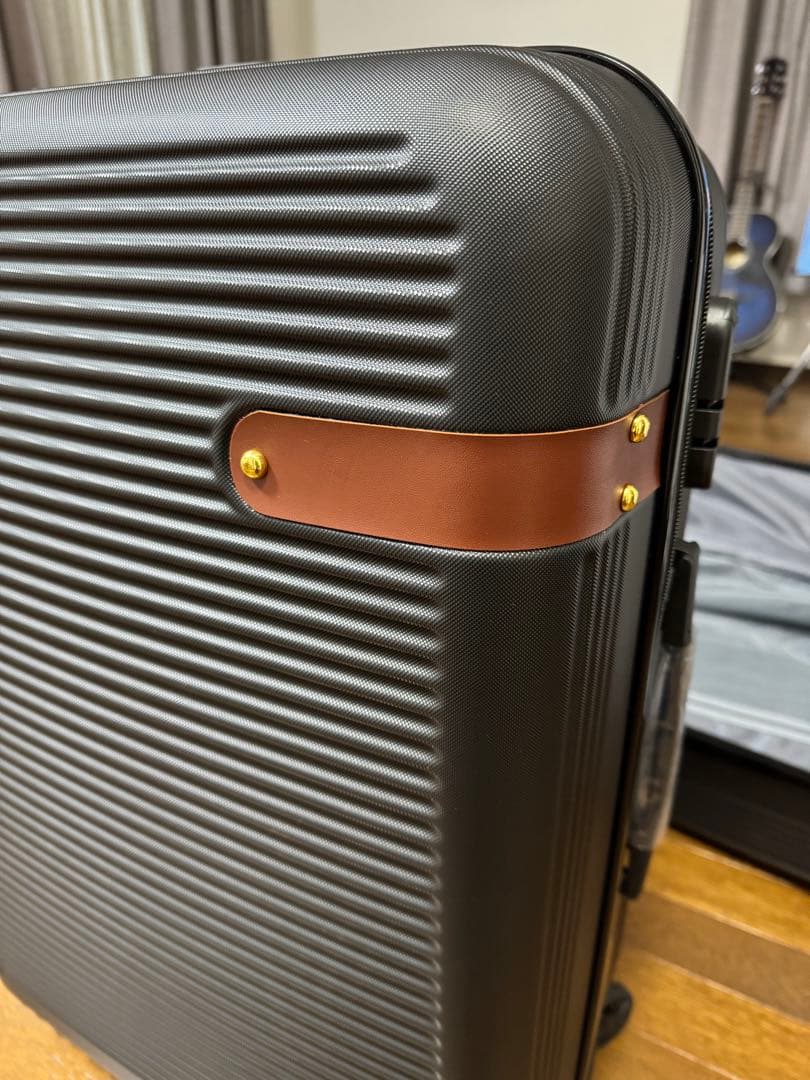 新品・未使用 / 3点セット / 軽量 / TSAロック/スーツケース