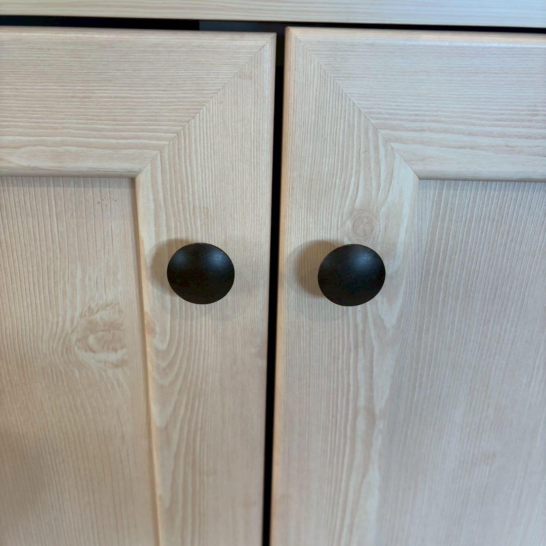 食器棚　白　上の扉磁石ないです。