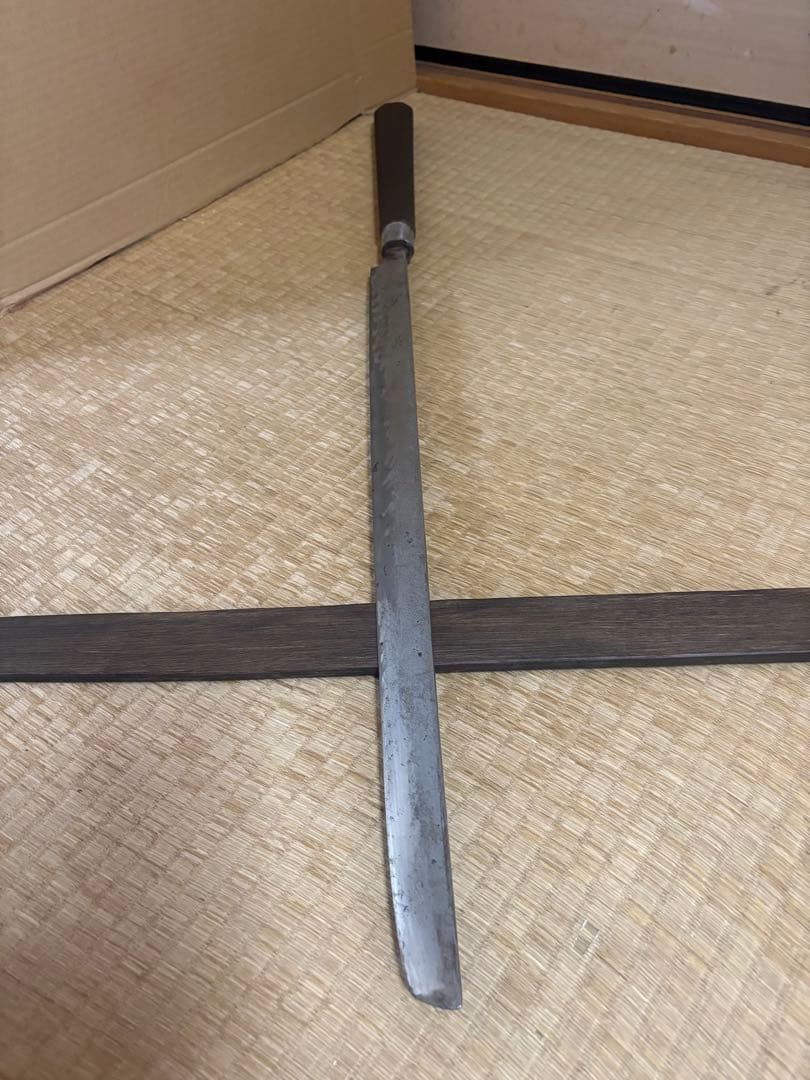 鮪包丁　銘不明　刃渡り約60㎝ 全長約96㎝