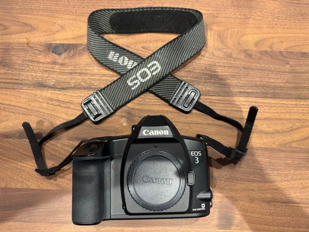 キャノン Canon EOS3 ボディ フィルムカメラ