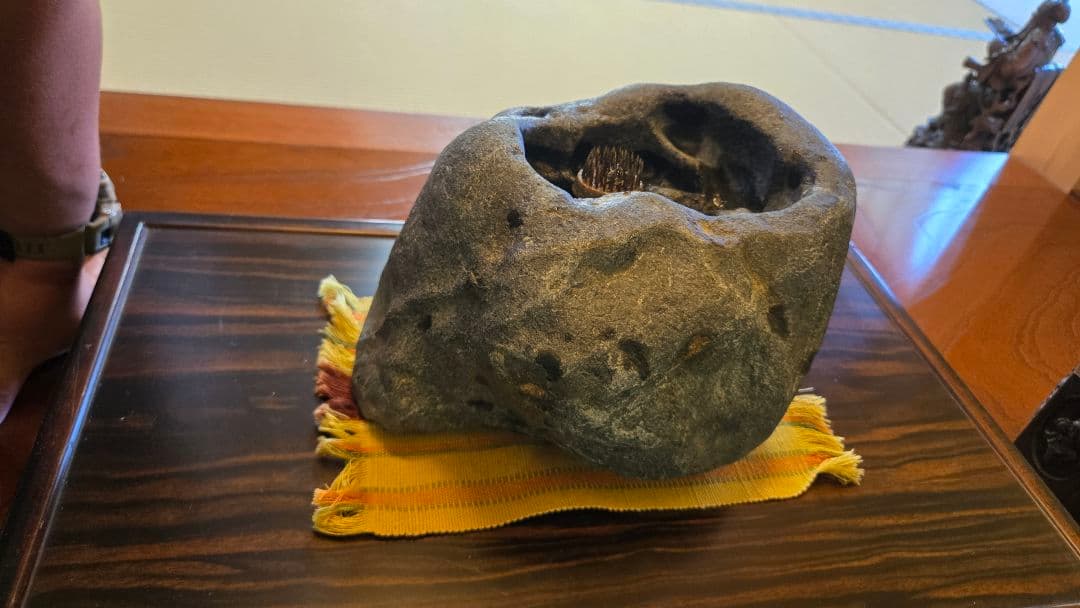 八海石 9.5kg メダカ鉢 天然石