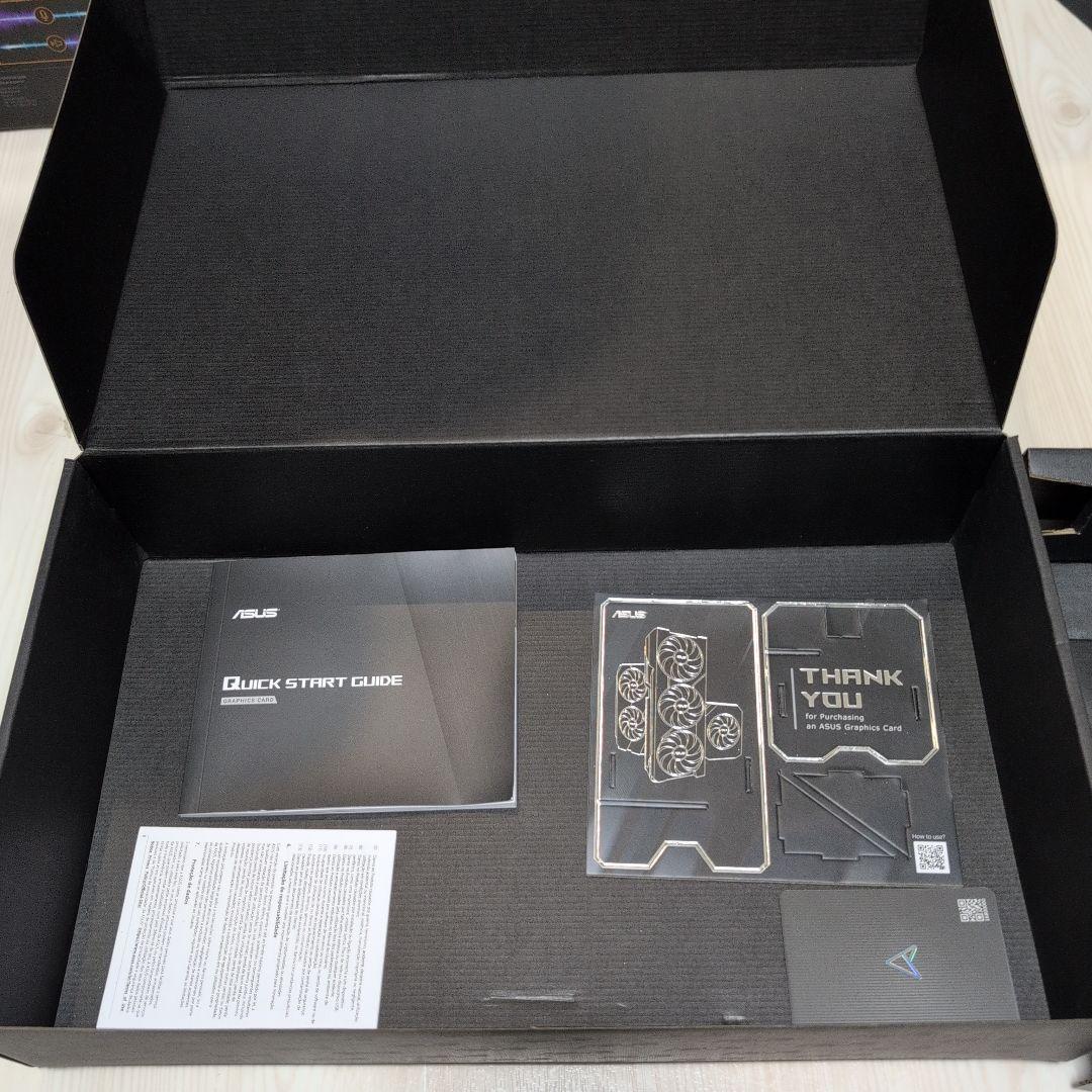 ASUS rtx4070 グラフィックボード デュアルファン