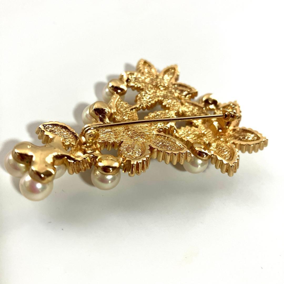 Christian Dior フラワーブローチ