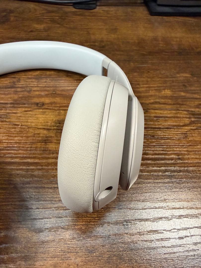 Beats Studio Pro サンドストーン - ワイヤレスヘッドフォン