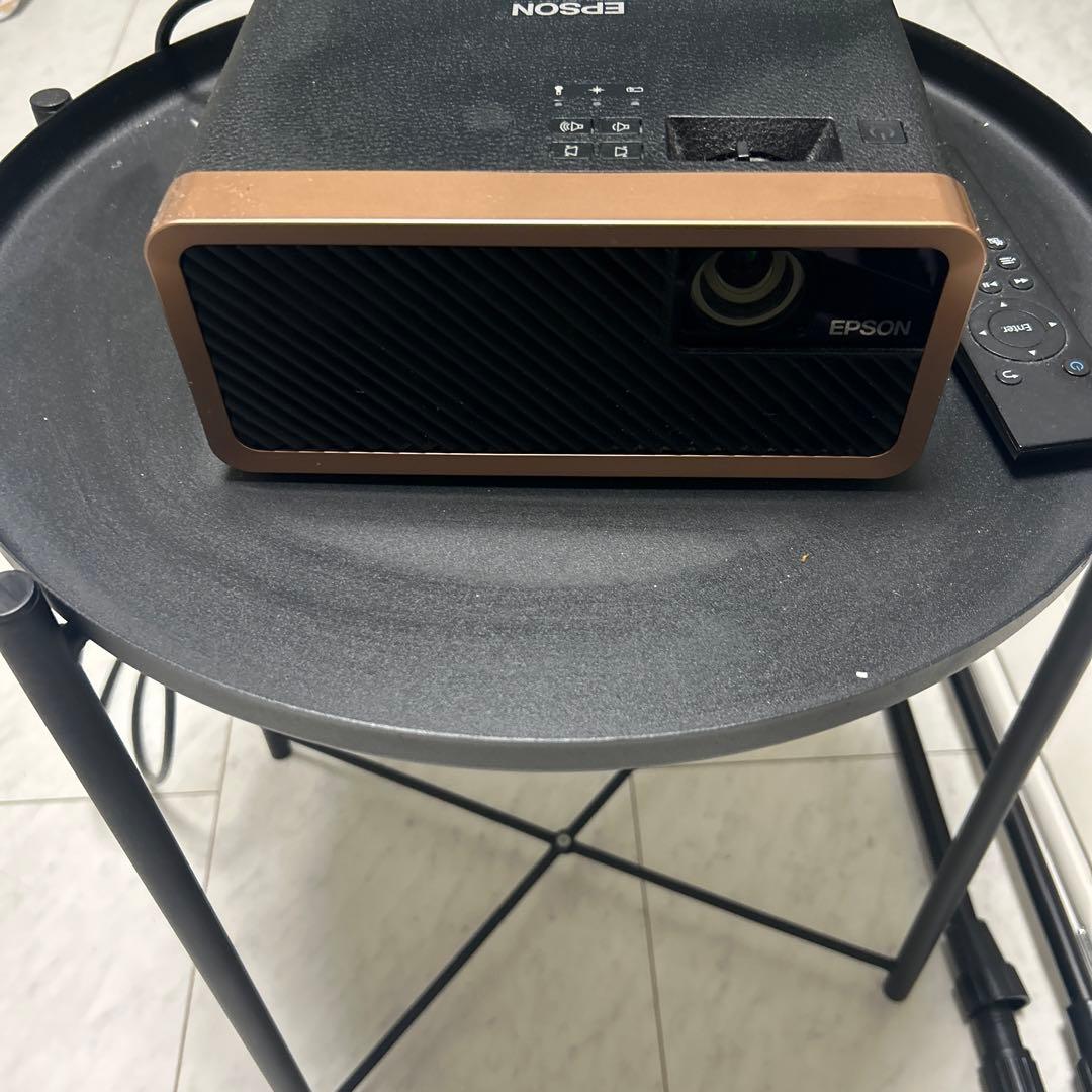極美品　最終値下　断捨離価格　エプソン　EF-100B プロジェクター