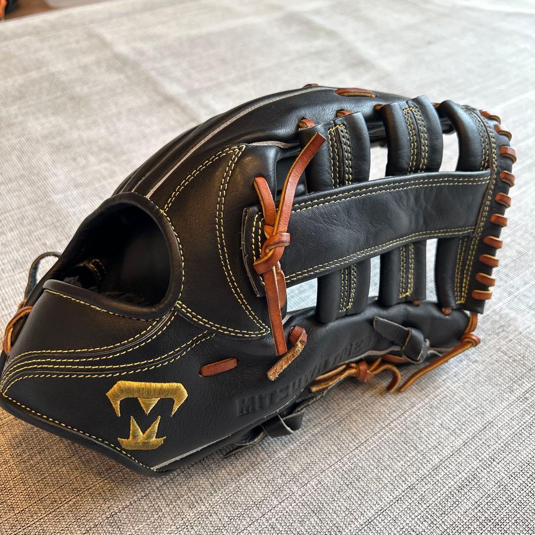 ミツワタイガー　軟式グローブ 黒