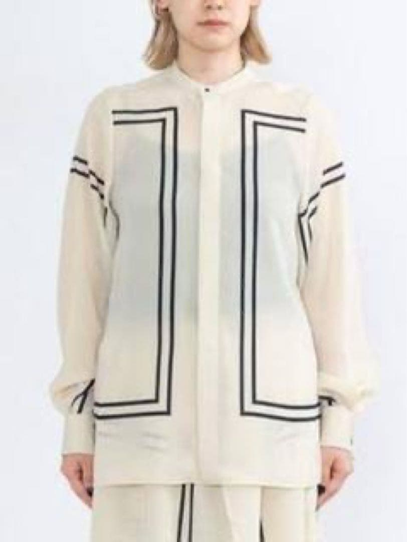 HYKE ハイク PRINTED BLOUSE プリンテッドブラウス アイボリー