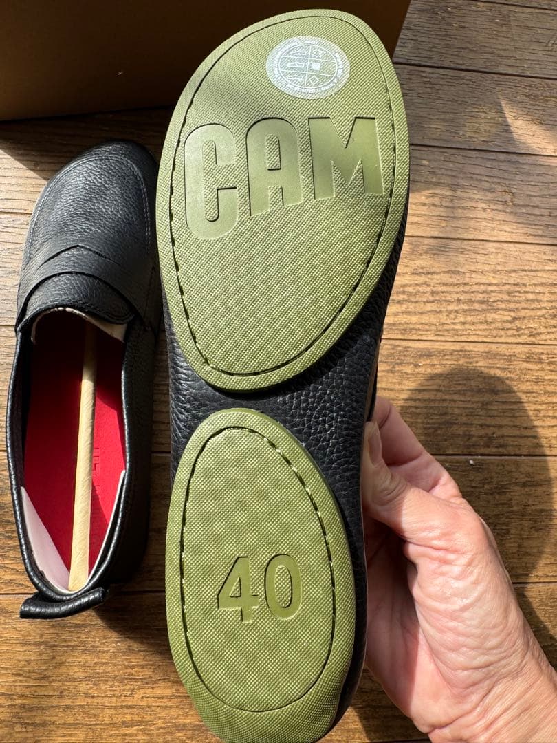 新品未使用CAMPER カンペールレザー 40サイズ