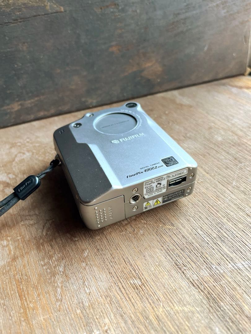 【値下げ】FUJIFILM FinePix 4800Z 動作品　オールドコンデジ