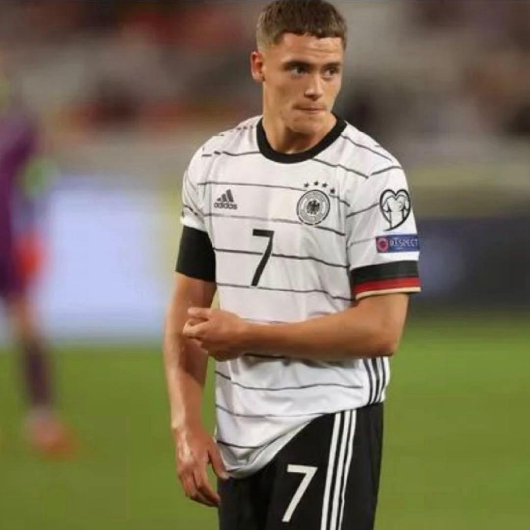 ドイツ代表 ヴィルツ ユニホーム レバークーゼン リバプール来日
