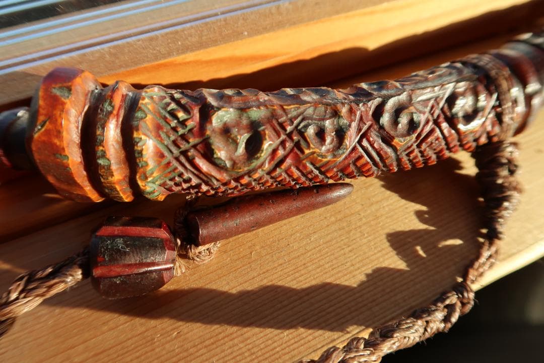 アイヌ　マキリ　メノコ　マキリ彫刻装飾