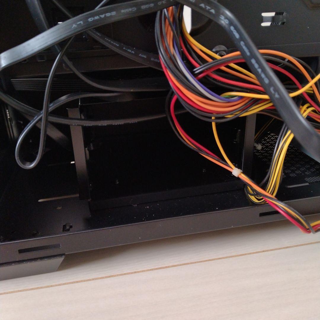 Antec P7 Silent PCケース