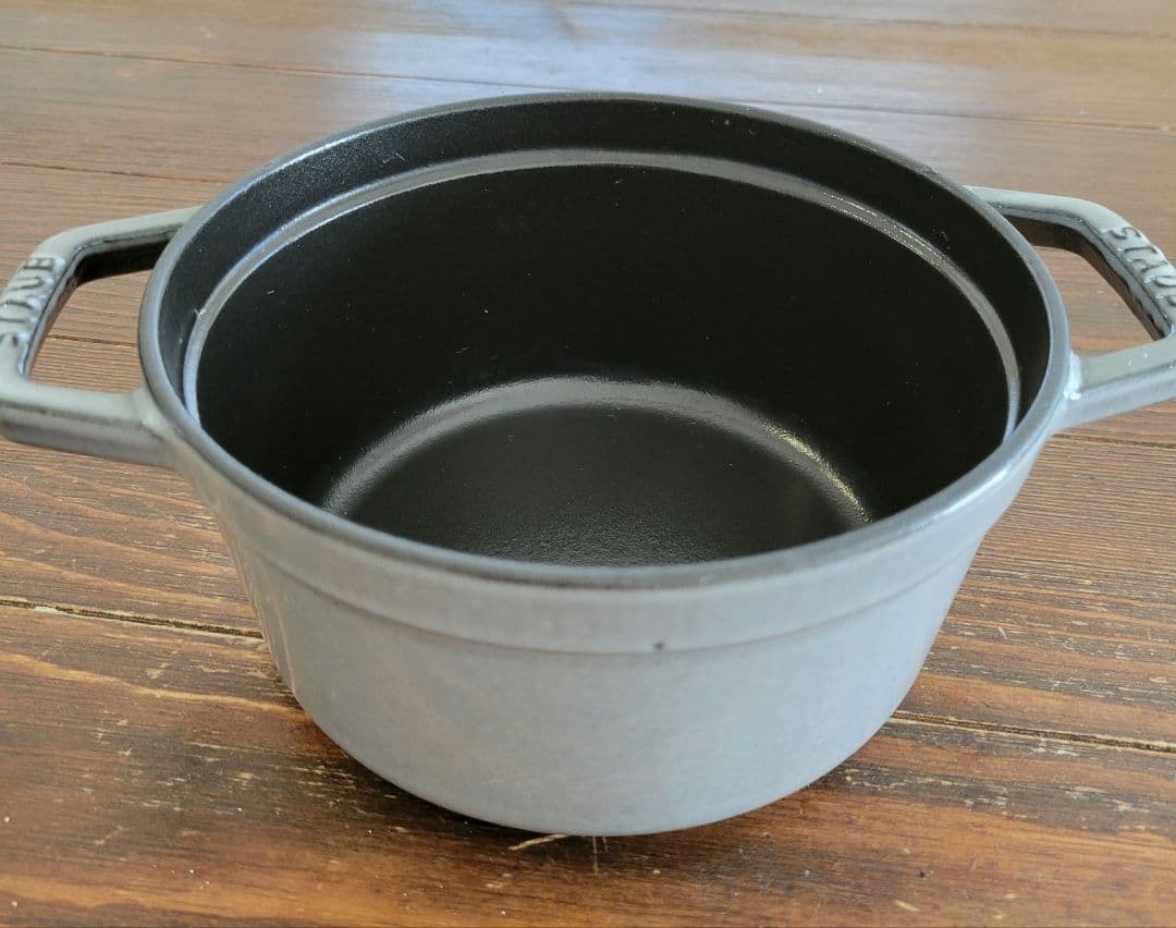 STAUB LA COCOTTE 両手鍋 グレー１６cm