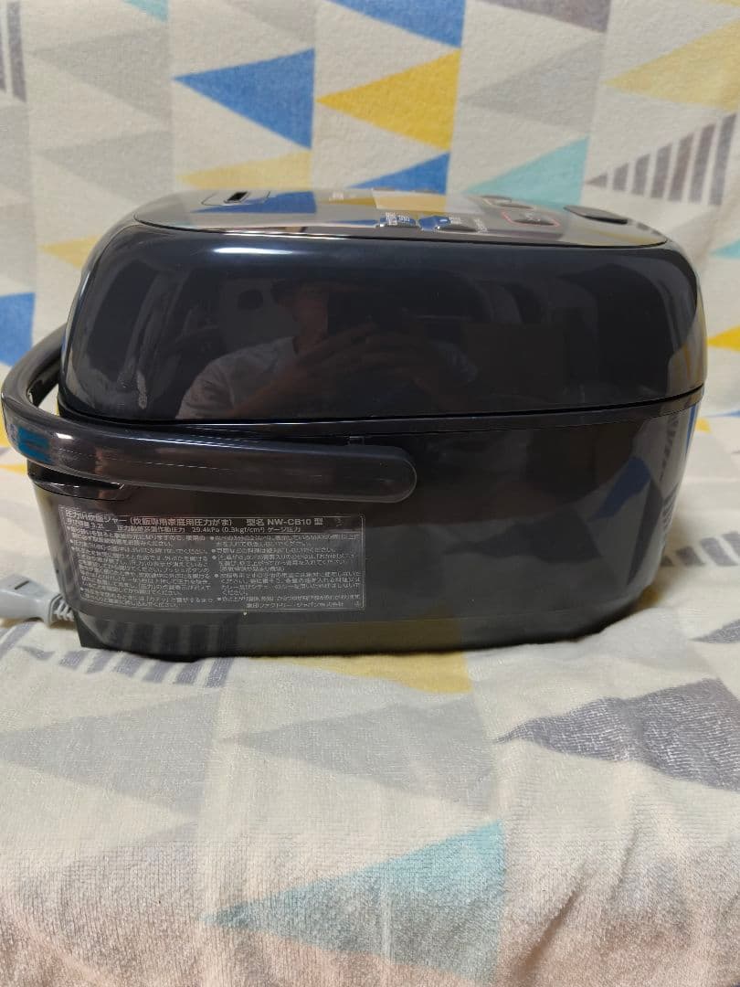 Zojirushi 圧力IH炊飯器 NW-CB10