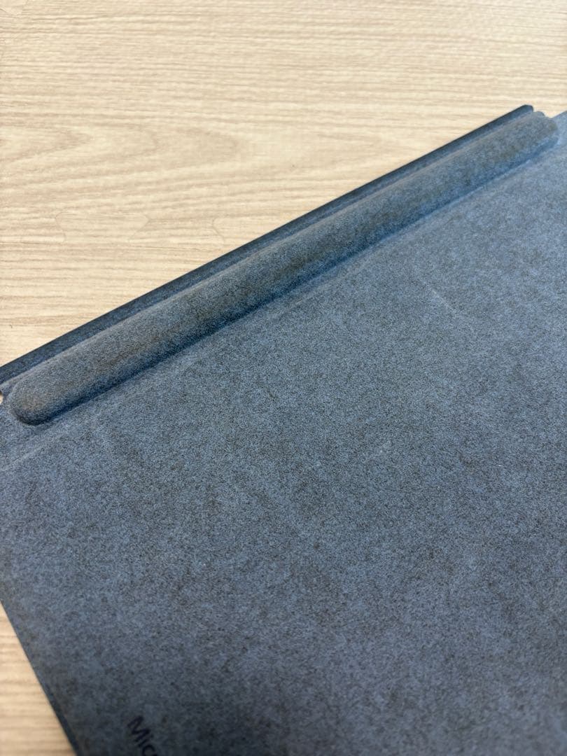 Surface Pro キーボード ペン収納付き/ペン別売り