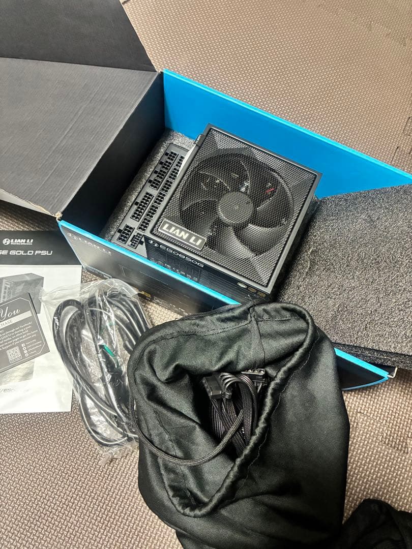 s*e様 LIAN LI EG0850G 80 PLUS GOLD PSU（中古