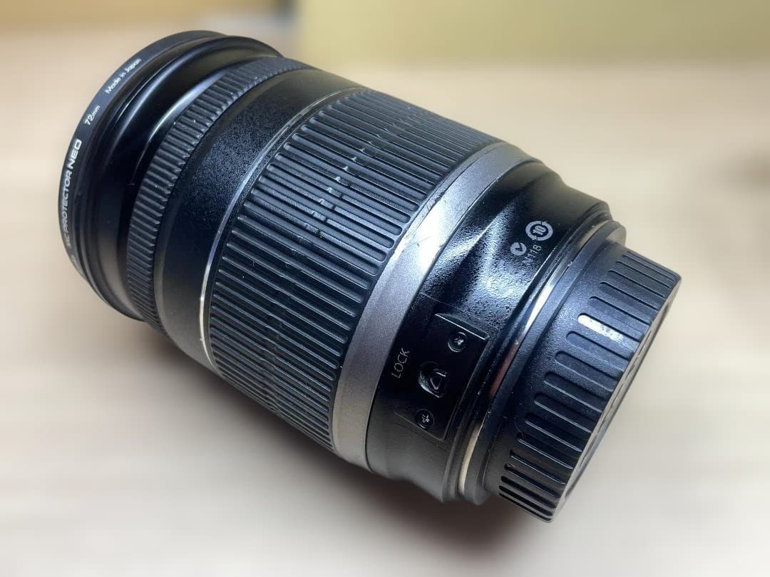 Canon EF-S 18-200mm レンズ