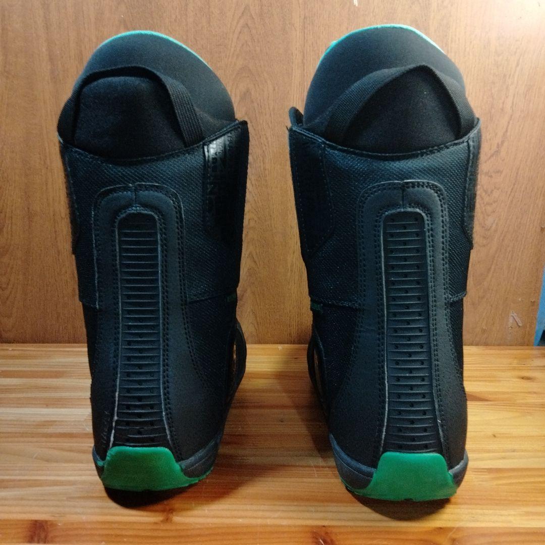 美品 BUZRUN　スノーボードブーツ　 26027