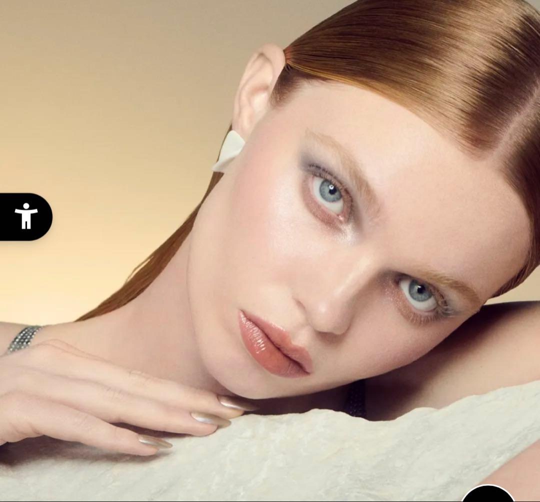 最終お値引き！アディクション　2025ホリデー限定！アイ＆ブラッシュパレット