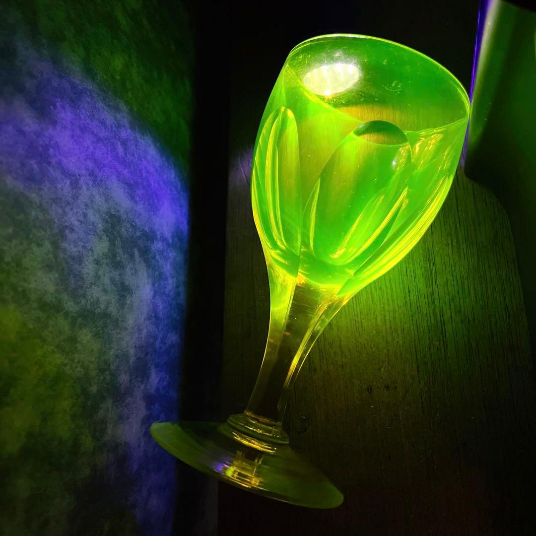 骨董　時代ガラス　希少鼈甲色　ライトアンバー飴色　オーバルカット　切子　ウラン