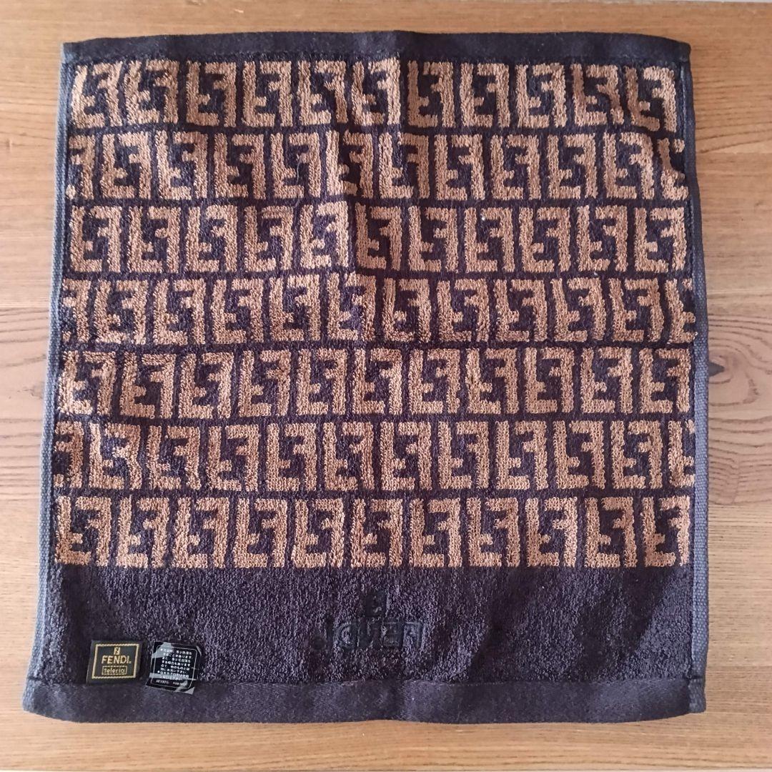 FENDI フェイスタオル　ハンドタオル　ズッカ