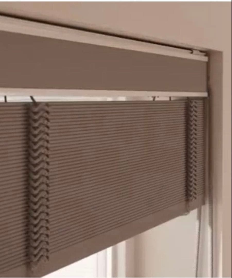 【TUISS DÉCOR】ウッドブラインド　新品 (885幅 x 1295丈 )