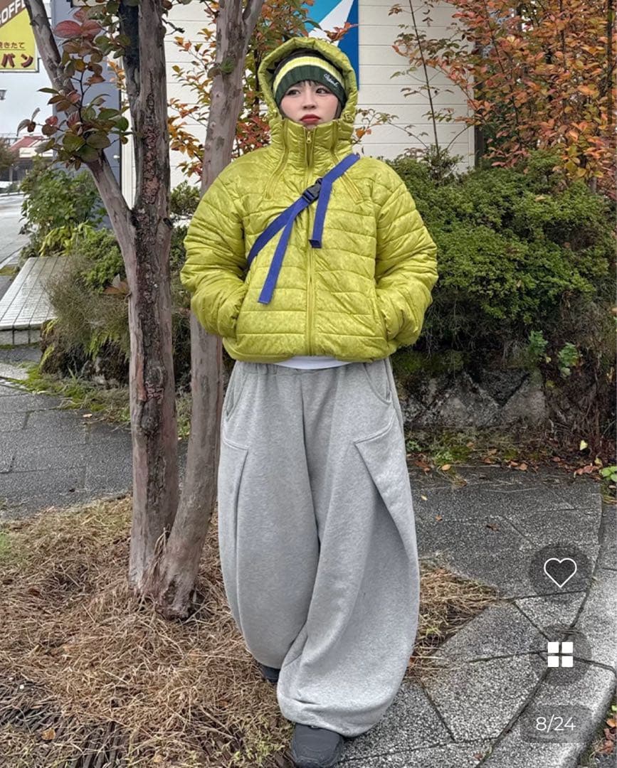 (ユニセックス)2WAYフード軽量中綿ジャケット