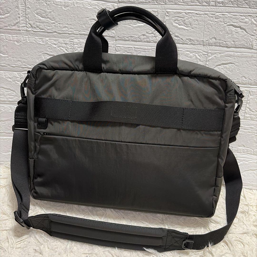 【極美品】マンハッタンパッセージ　5311　超軽量Ａ４対応　ビジネスバッグ