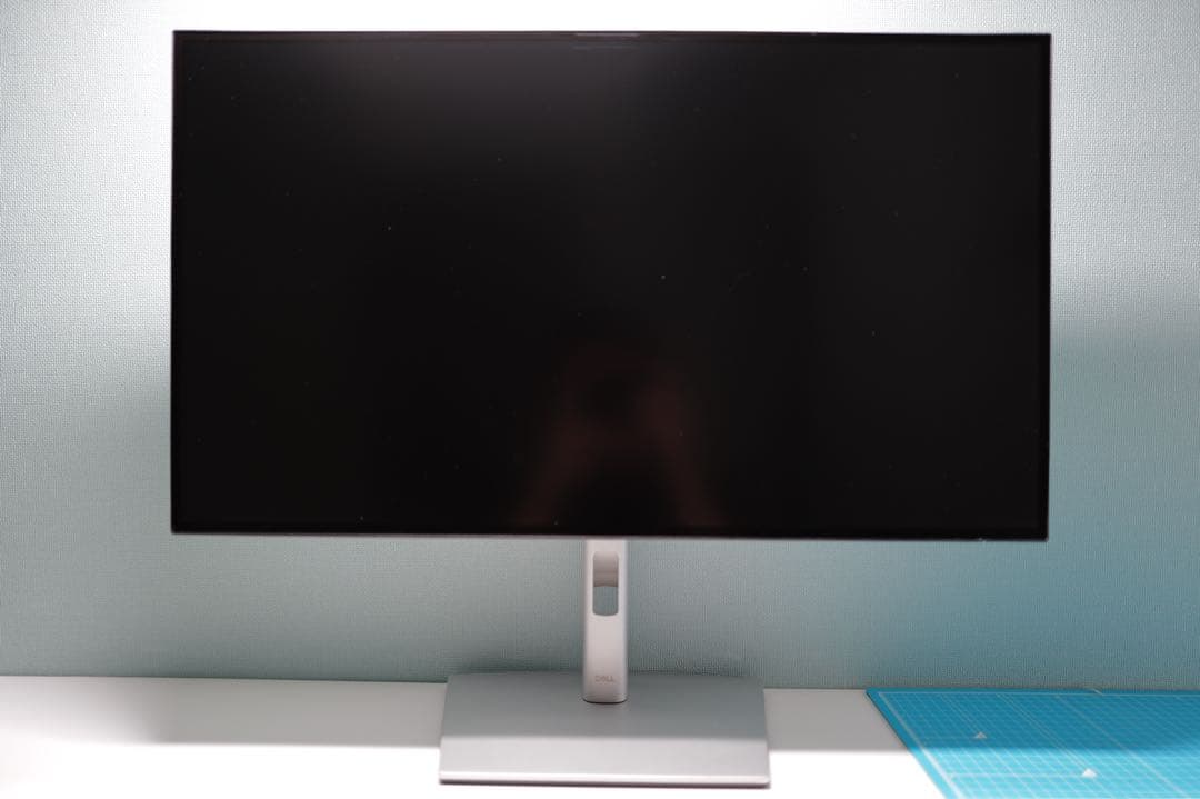 Dell U2723QX 27インチ 4K USB-C モニター U2723QE