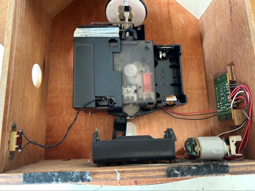 【レア・取扱説明書(保証書)つき】ハローキティ　鳩時計　掛け時計