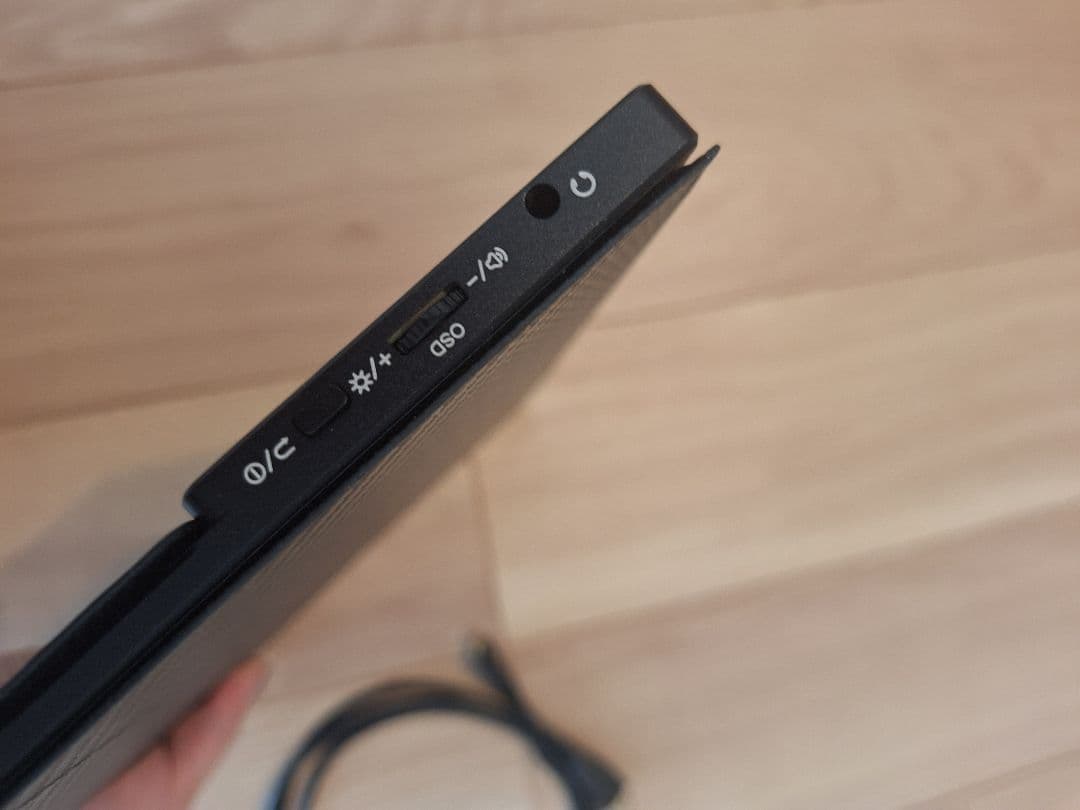 UNIQ Prometheus Monitor 14インチ IPS液晶