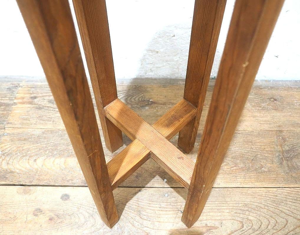 1326 レトロな陳列台　展示台　花台　ガーデニング　古家具　古道具　アトリエ