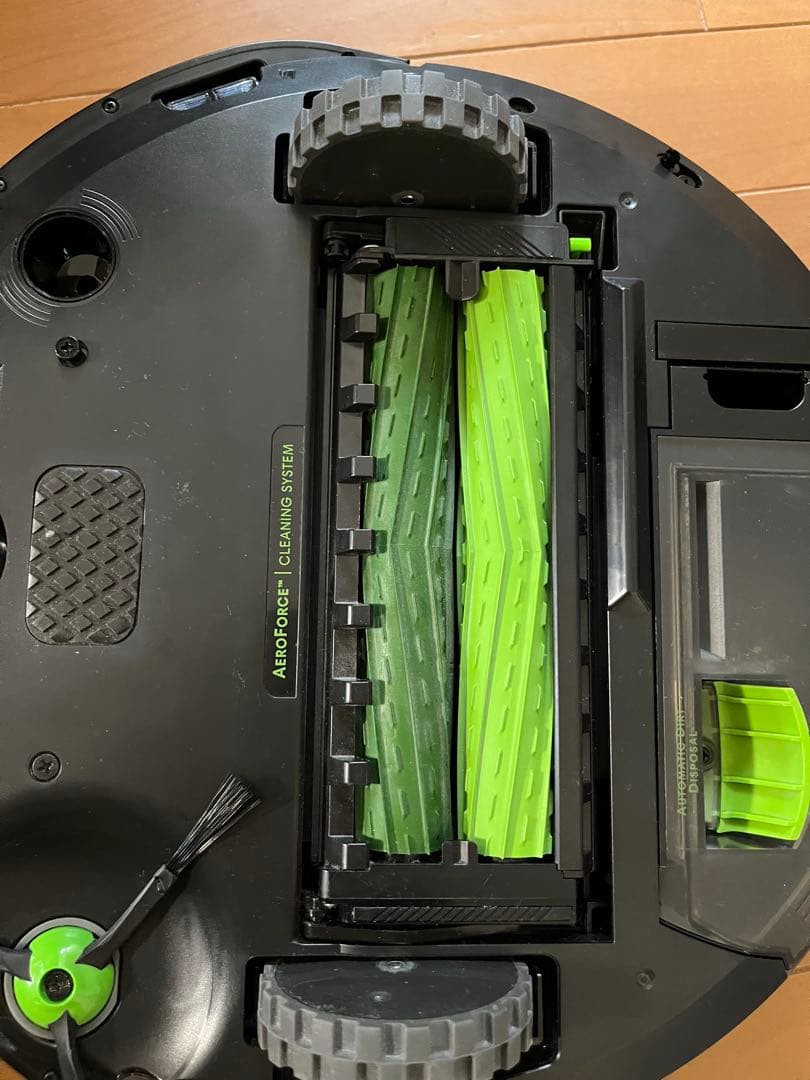 ルンバ i3+ 自動ゴミ収集機能付きロボット掃除機本体