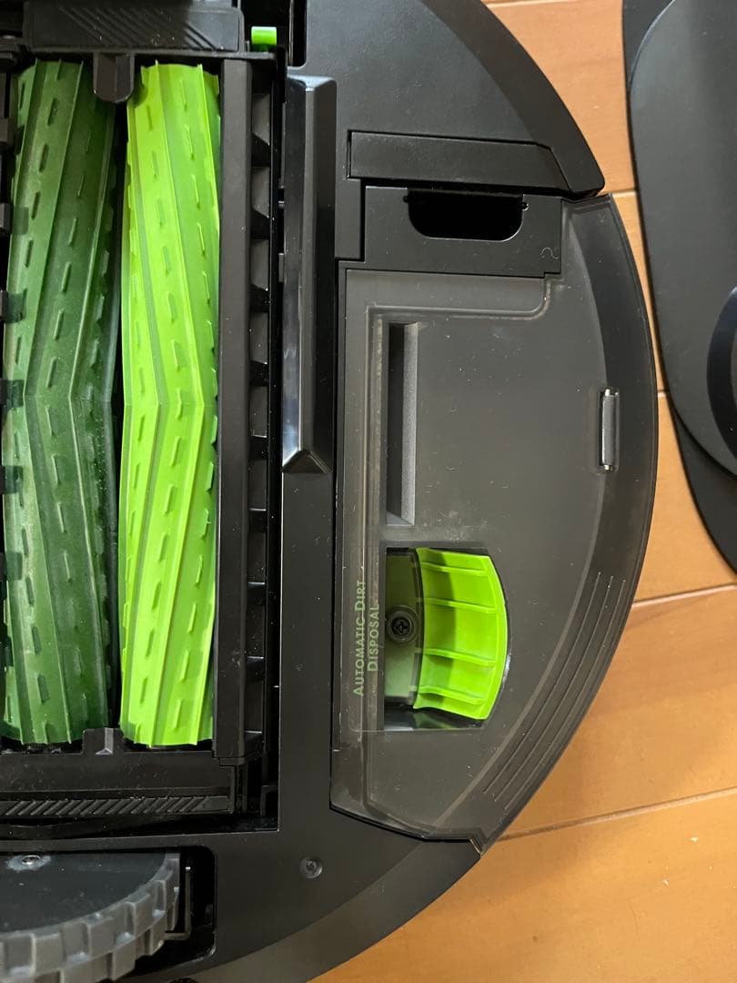 ルンバ i3+ 自動ゴミ収集機能付きロボット掃除機本体