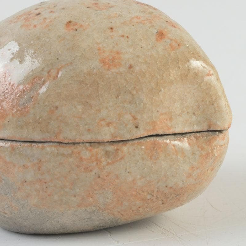 茶道具　志野焼　桃香合　時代箱付　V　9868