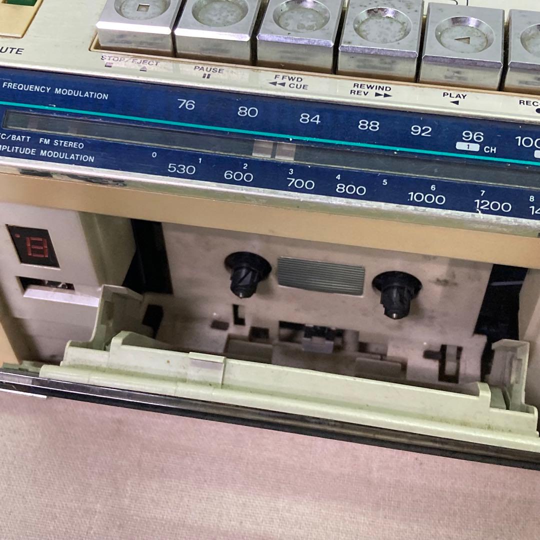 レトロ SANYO ラジオ カセット プレイヤー MR-U4SF