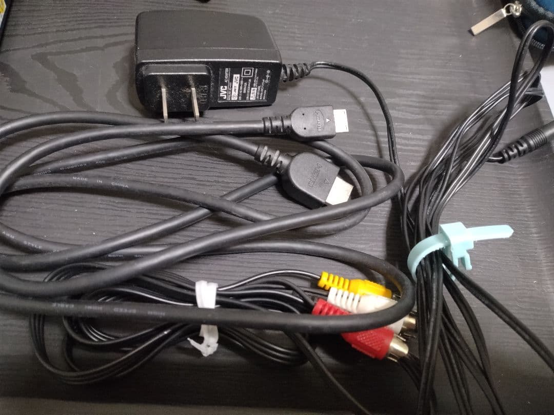 JVC Everio GZ-HM670 ビデオカメラ長時間バッテリー付き美品