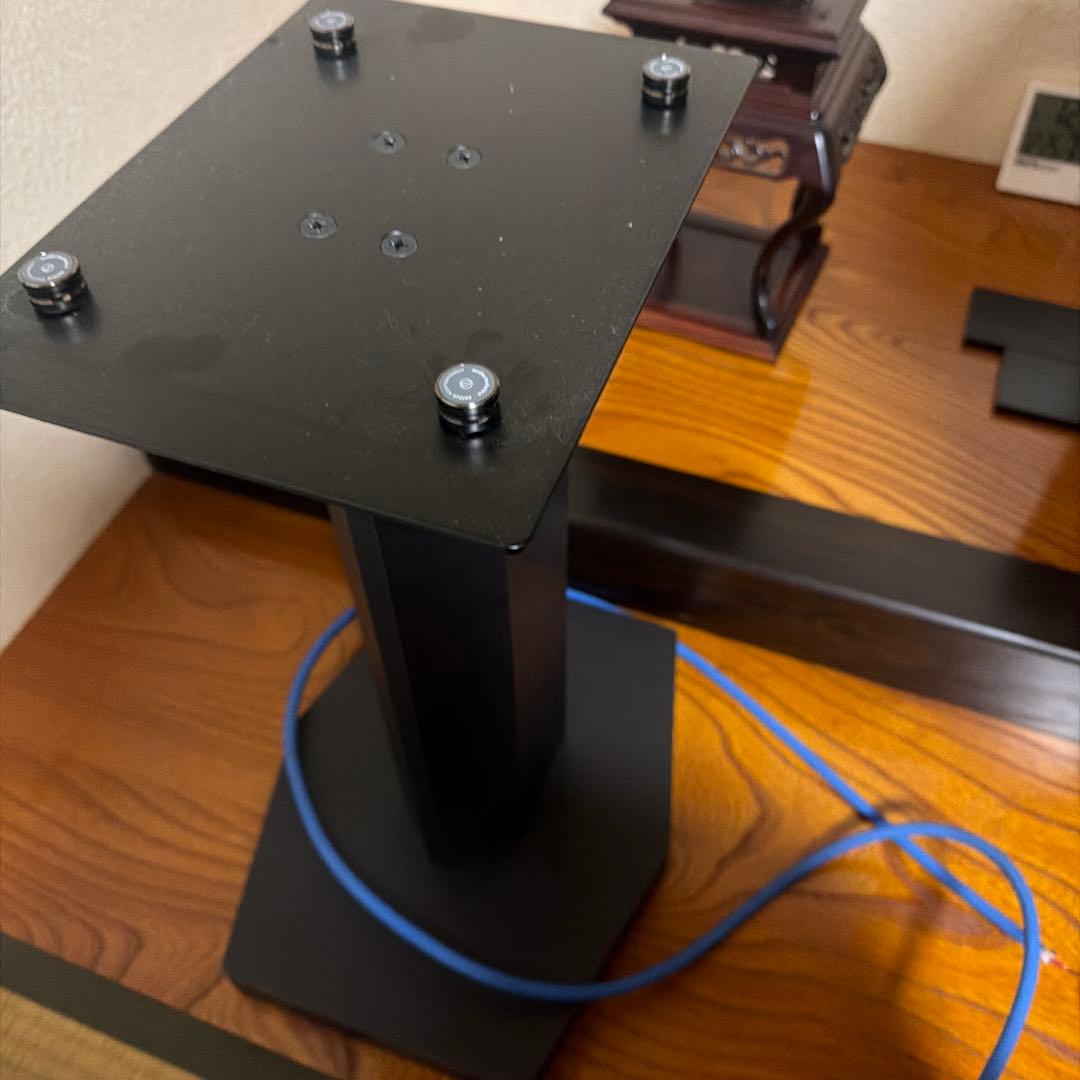 美品✨クアドラルロンドチェリー色　スピーカースタンドとスペーサー付き